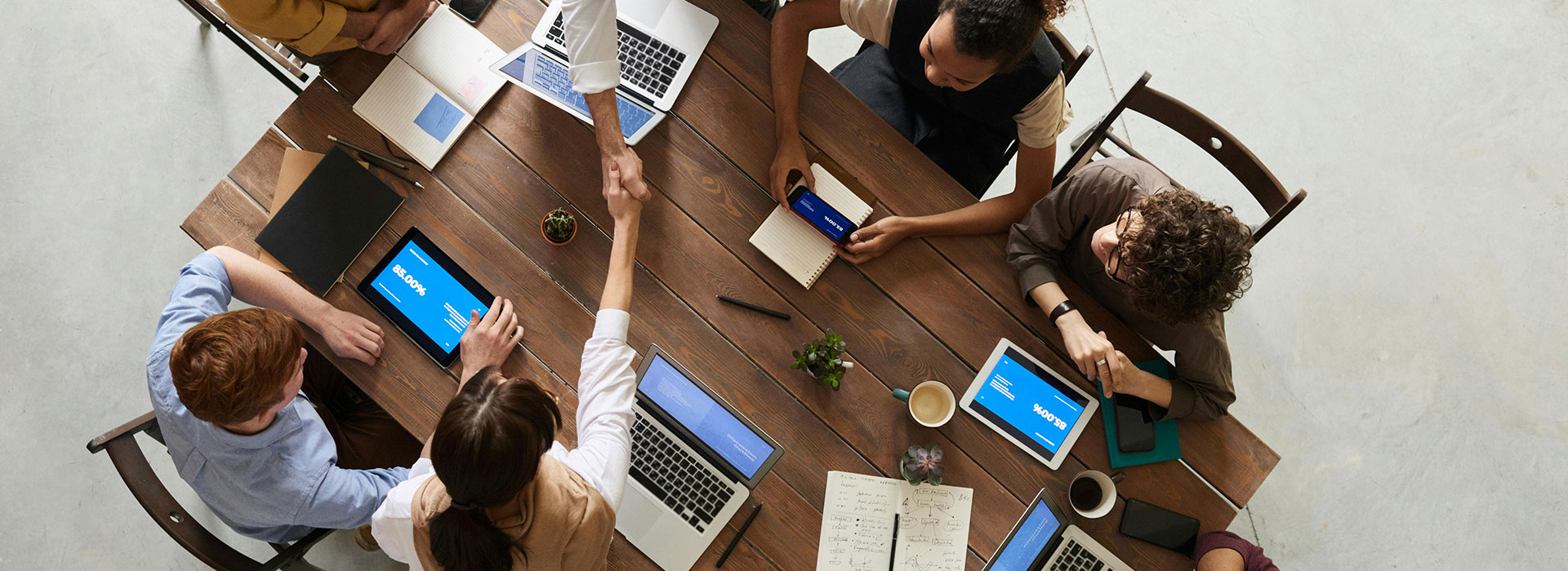 CONECTA CON COMPRADORES REALES SIN PERDER TIEMPO NI DINERO.